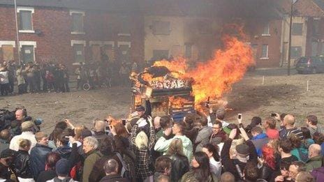 The former mining town of Goldthorpe celebrate Thatcher's death by burning her effigy